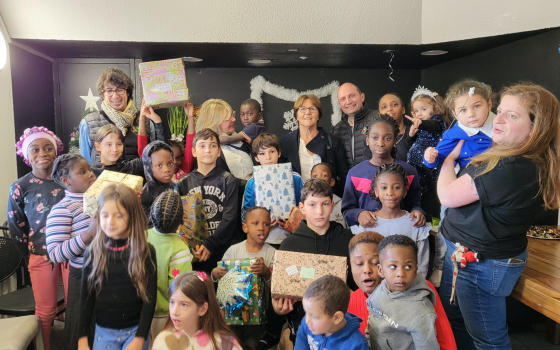 distribution du noel solidaire b8a6fef9